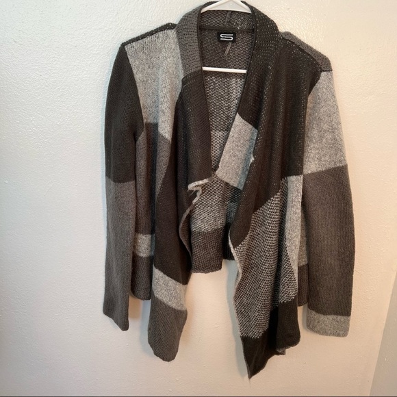 Sioni Waterfall Cardigan Gray Checkered - Picture 2 of 9